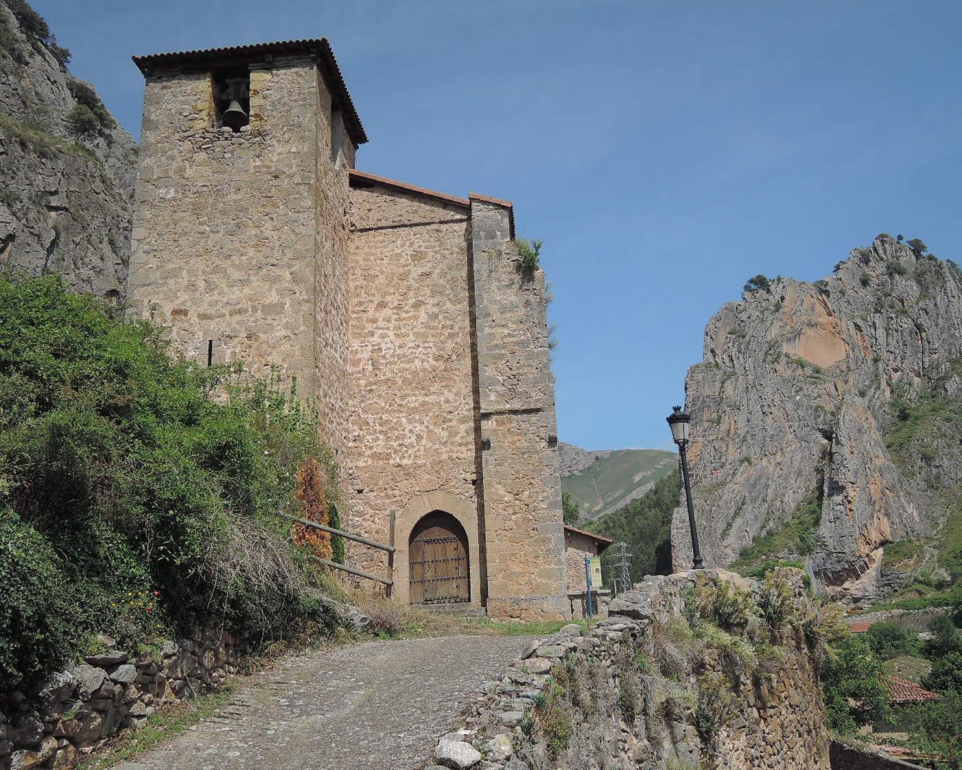 Iglesia San Pedro de Cuevas.