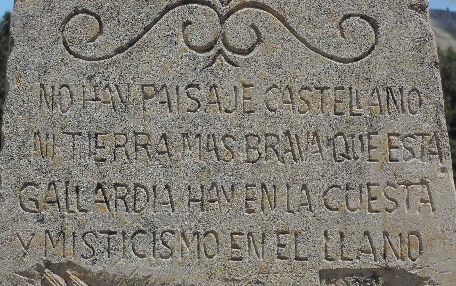 No hay paisaje castellano ni tierra más brava que esta. Gallardía hay en la cuesta y misticismo en el llano.