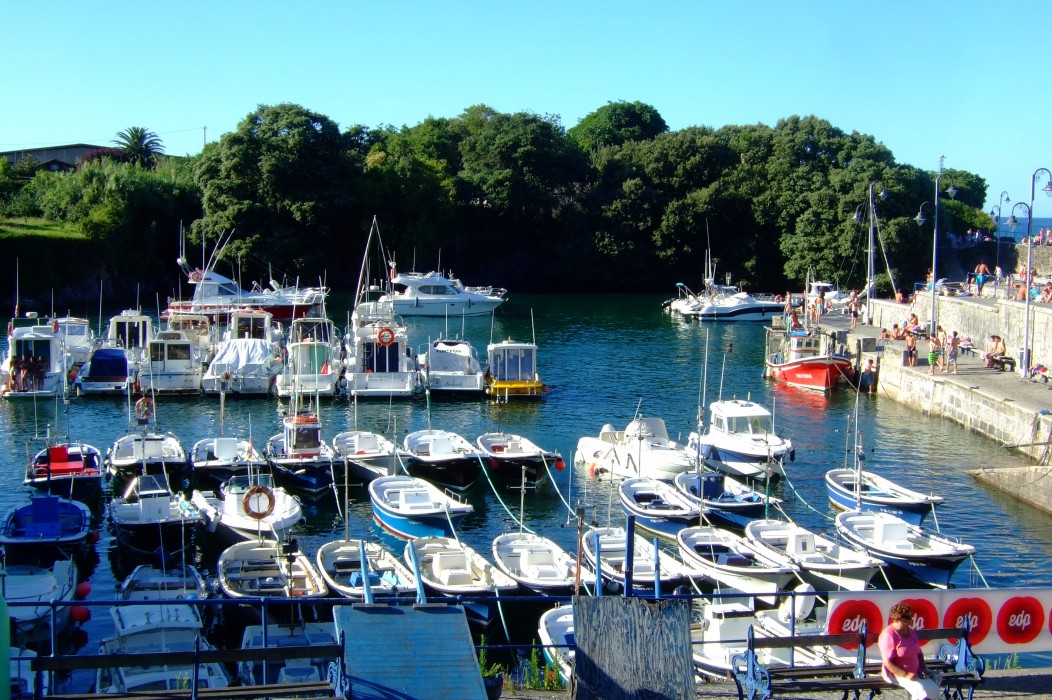 Las barquitas del pequeño puerto de Mundaca